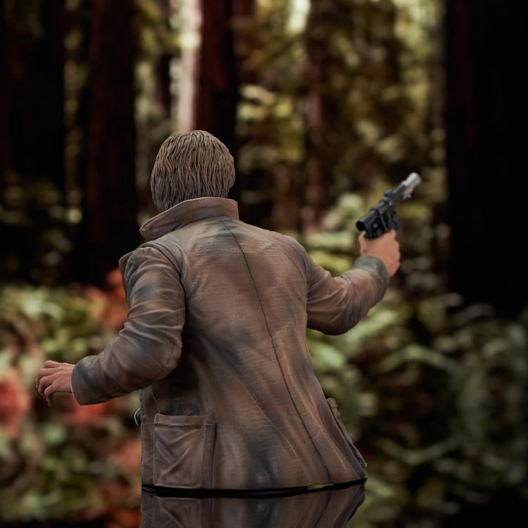 Star Wars: Return of the Jedi Han Solo (Endor) 1/6 Scale Exclusive Limited Edition Mini Bust Gallery Image 6