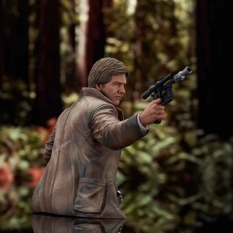 Star Wars: Return of the Jedi Han Solo (Endor) 1/6 Scale Exclusive Limited Edition Mini Bust Gallery Image 5