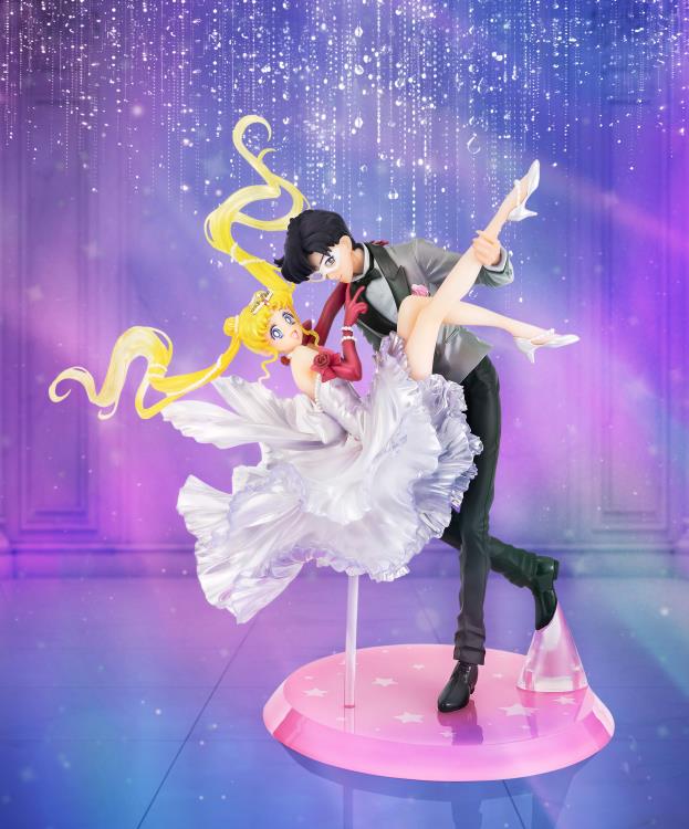 Sailor Moon FiguartsZERO Chouette Usagi and Tuxedo Mask (Moonlight Glow Edition) Gallery Image 3