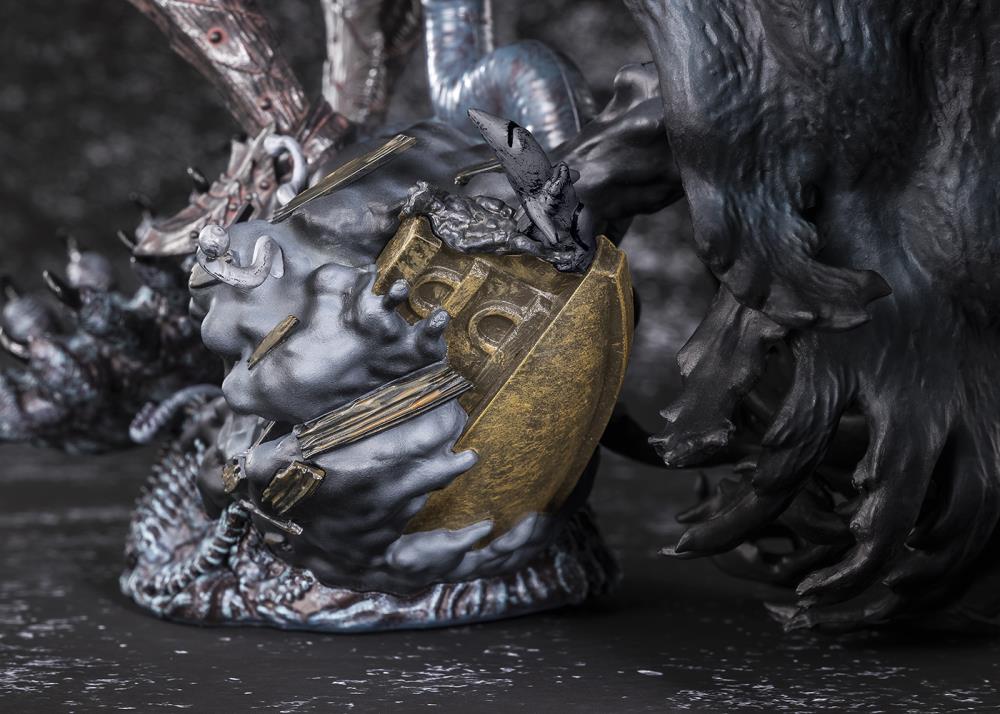 Berserk FiguartsZERO Touche Metallique Guts (Berserker Armor) Gallery Image 10