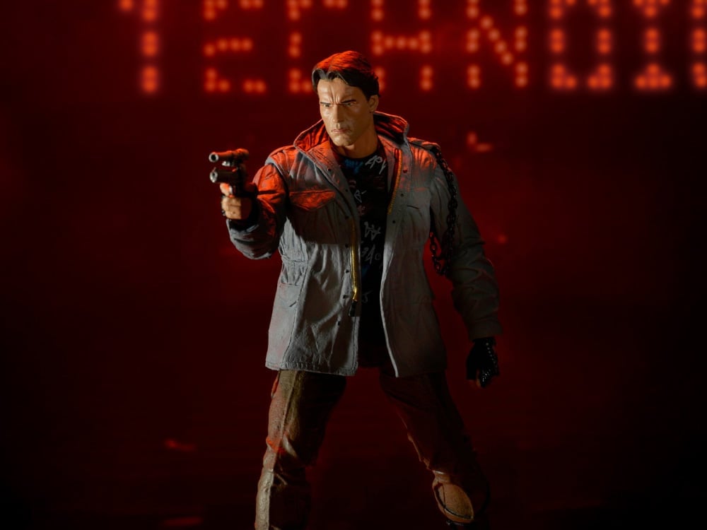 The Terminator Ultimate T-800 (Tech Noir) Action Figure