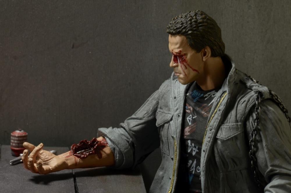 The Terminator Ultimate T-800 (Tech Noir) Action Figure Gallery Image 7