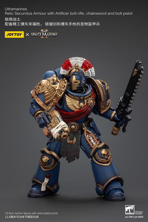 Warhammer 40,000: Space Marine 2 Ultramarines Relic Secundus Armor with Artificer Bolt Rifle, Chainsword and Bolt Pistol 1/18 Scale Action Figure Gallery Image 9