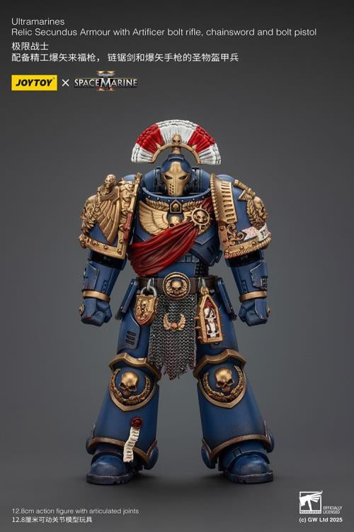 Warhammer 40,000: Space Marine 2 Ultramarines Relic Secundus Armor with Artificer Bolt Rifle, Chainsword and Bolt Pistol 1/18 Scale Action Figure Gallery Image 4