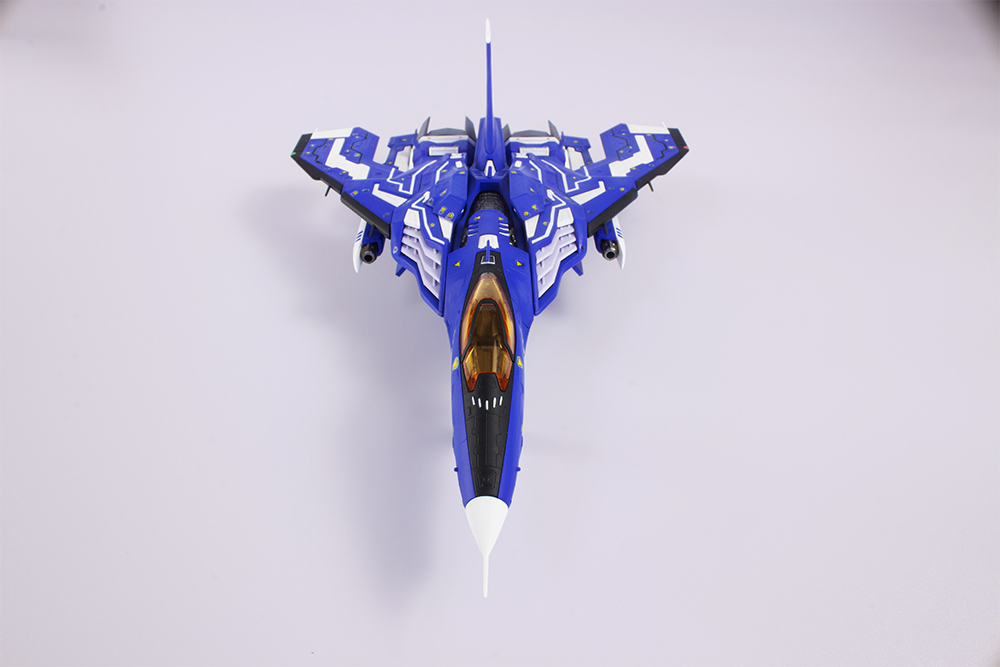 Raiden V: Director's Cut FT-00004A Azuma (2P Color Ver.) 1/100 Scale Model Kit (2nd Reissue) Gallery Image 4