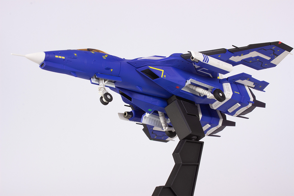 Raiden V: Director's Cut FT-00004A Azuma (2P Color Ver.) 1/100 Scale Model Kit (2nd Reissue) Gallery Image 7