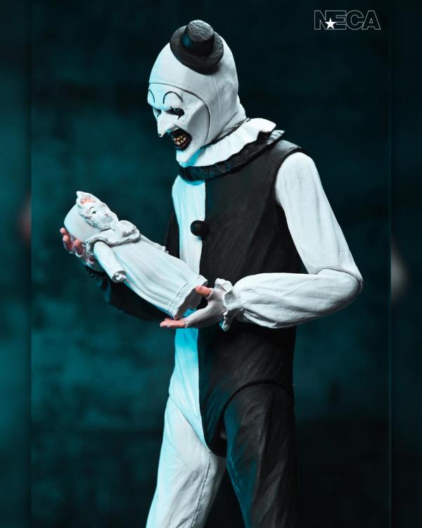 Terrifier Ultimate Art the Clown Action Figure Gallery Image 17