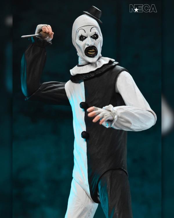 Terrifier Ultimate Art the Clown Action Figure Gallery Image 19