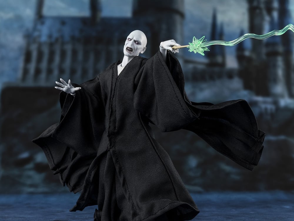 Harry Potter and the Goblet of Fire S.H.Figuarts Lord Voldemort Action Figure Gallery Image 1