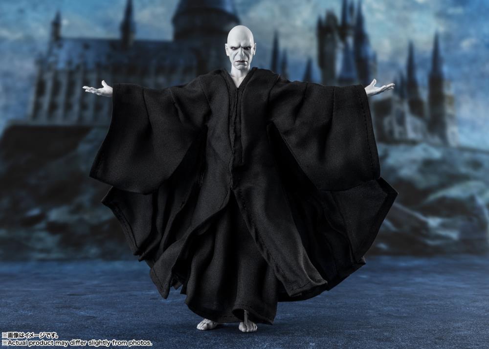 Harry Potter and the Goblet of Fire S.H.Figuarts Lord Voldemort Action Figure Gallery Image 4