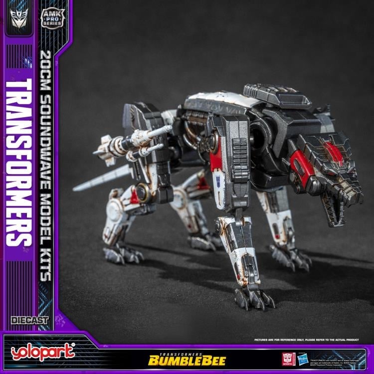 Transformers: Bumblebee AMK Pro Soundwave Model Kit Gallery Image 17
