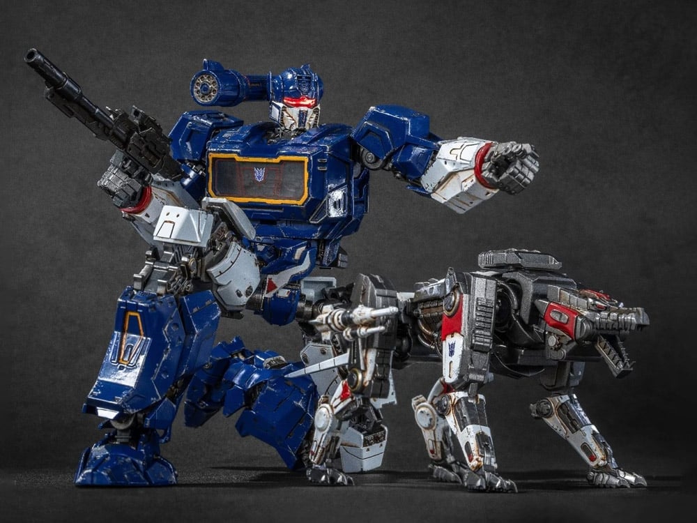 Transformers: Bumblebee AMK Pro Soundwave Model Kit Gallery Image 1