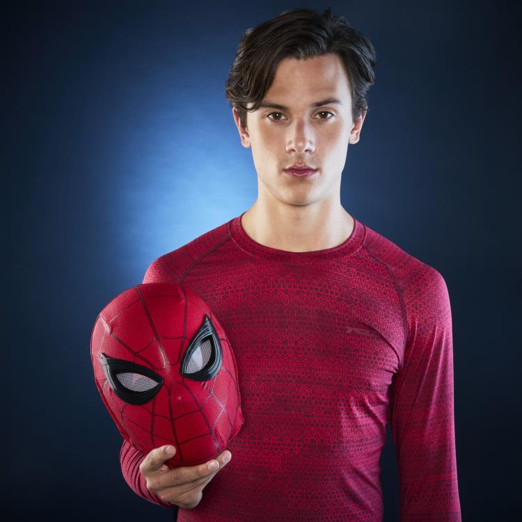 Spider-Man: Homecoming Marvel Legends Spider-Man 1:1 Scale