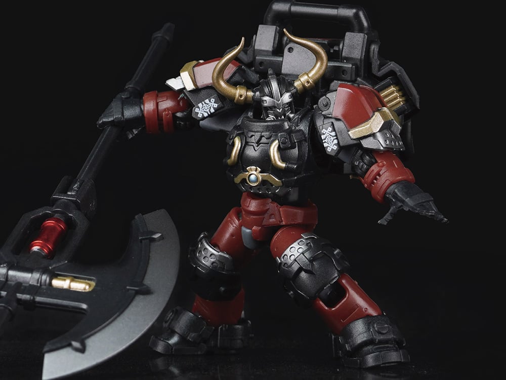 ARCHECORE ARC-51 Ursus Guard Commander Harald Lodbrok Gallery Image 1