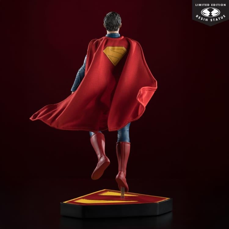 Superman (2025) Superman 1/6 Scale Limited Edition Statue Gallery Image 5