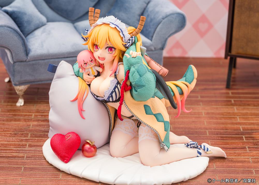 Miss Kobayashi's Dragon Maid Tohru (Dragon Hoodie Ver.) 1/7 Scale Figure Gallery Image 10