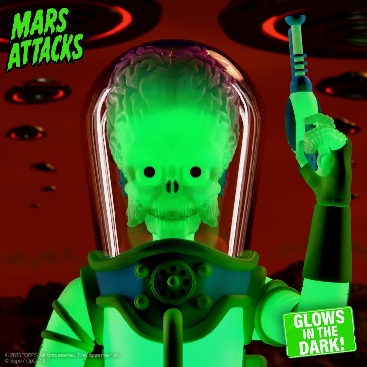 Mars Attacks ULTIMATES! Martian (The Invasion Begins Glow-in-the-Dark) Action Figure Gallery Image 4