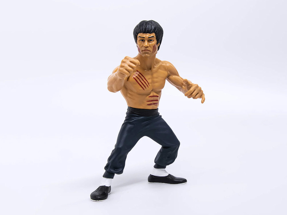 Bruce Lee (Bloody Ver.) Action Figure Gallery Image 1