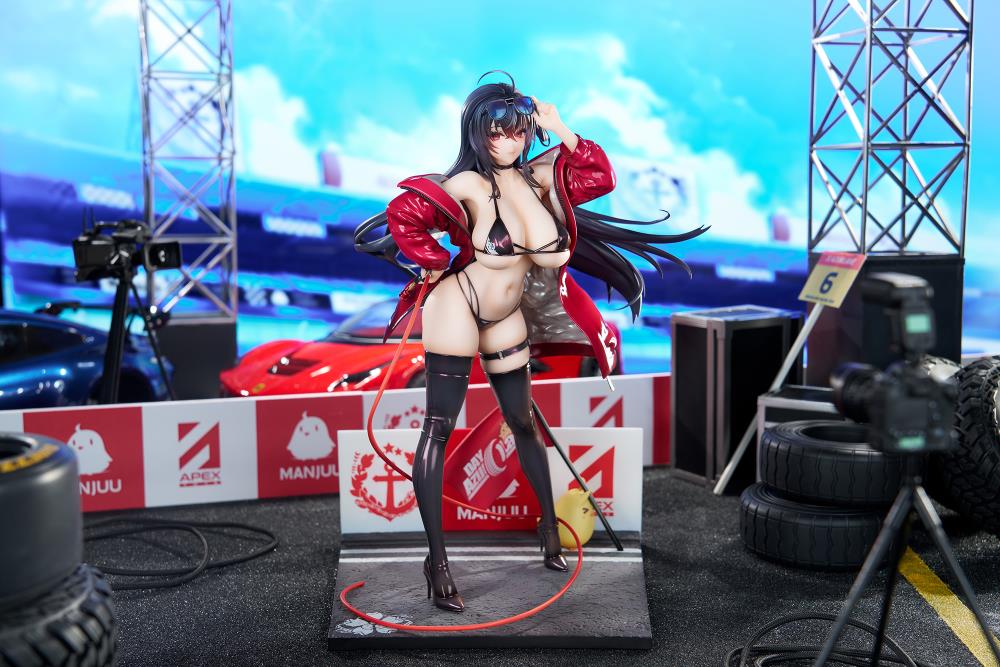 Azur Lane Taihou (Enraptured Companion Ver.) 1/7 Scale Figure (With Bonus) Gallery Image 3