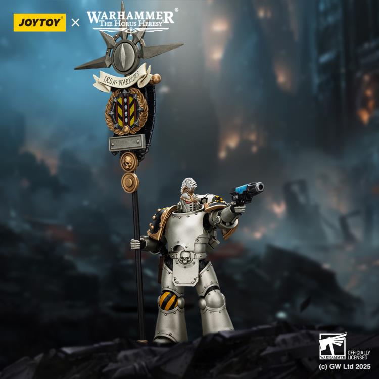 Warhammer: The Horus Heresy Iron Warriors Command Squad Chosen with Legion Standard 1/18 Scale Action Figure Gallery Image 3