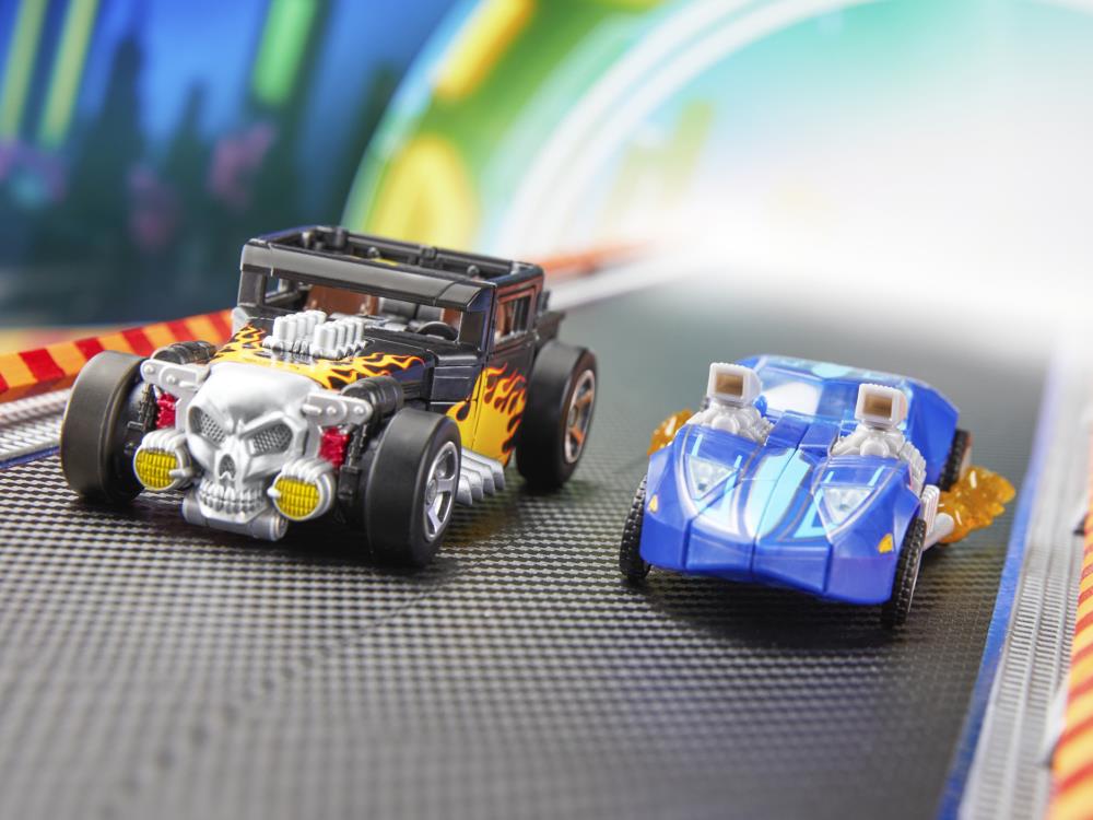 Transformers Collaborative Hot Wheels x Transformers Deluxe Class Twin Mill Gallery Image 15