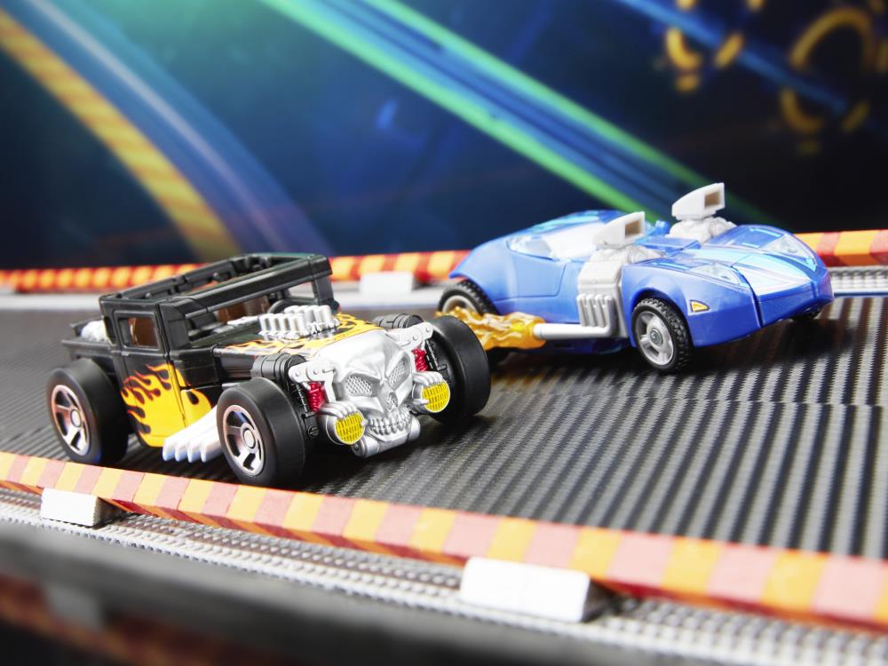 Transformers Collaborative Hot Wheels x Transformers Deluxe Class Twin Mill Gallery Image 16