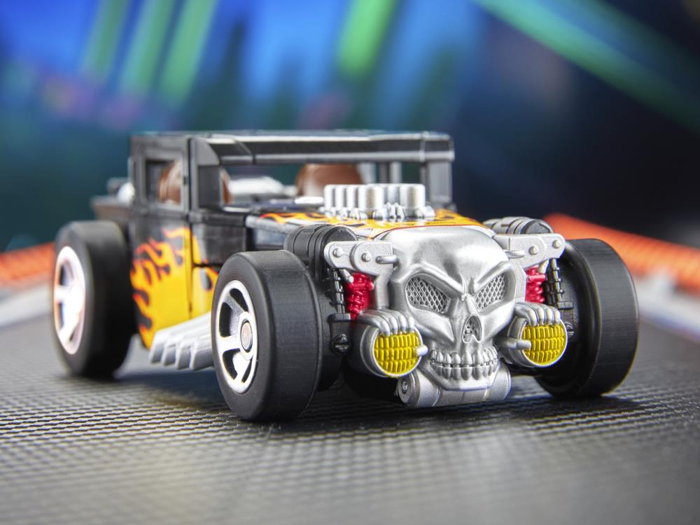 Transformers Collaborative Hot Wheels x Transformers Deluxe Class Bone Shaker Gallery Image 8