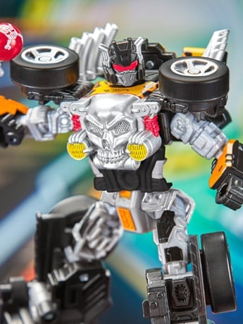 Transformers Collaborative Hot Wheels x Transformers Deluxe Class Bone Shaker Gallery Image 2
