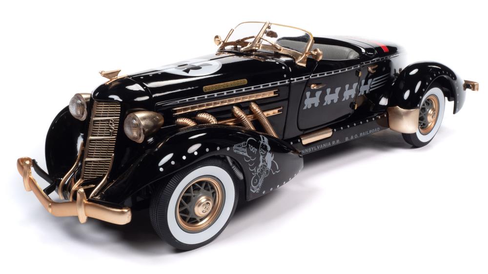 Monopoly 1935 Auburn 851 Speedster 1/18 Scale Die-Cast Model Gallery Image 3