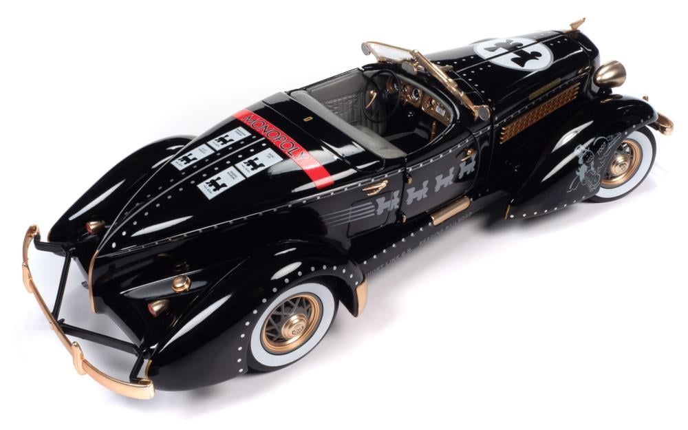 Monopoly 1935 Auburn 851 Speedster 1/18 Scale Die-Cast Model Gallery Image 4