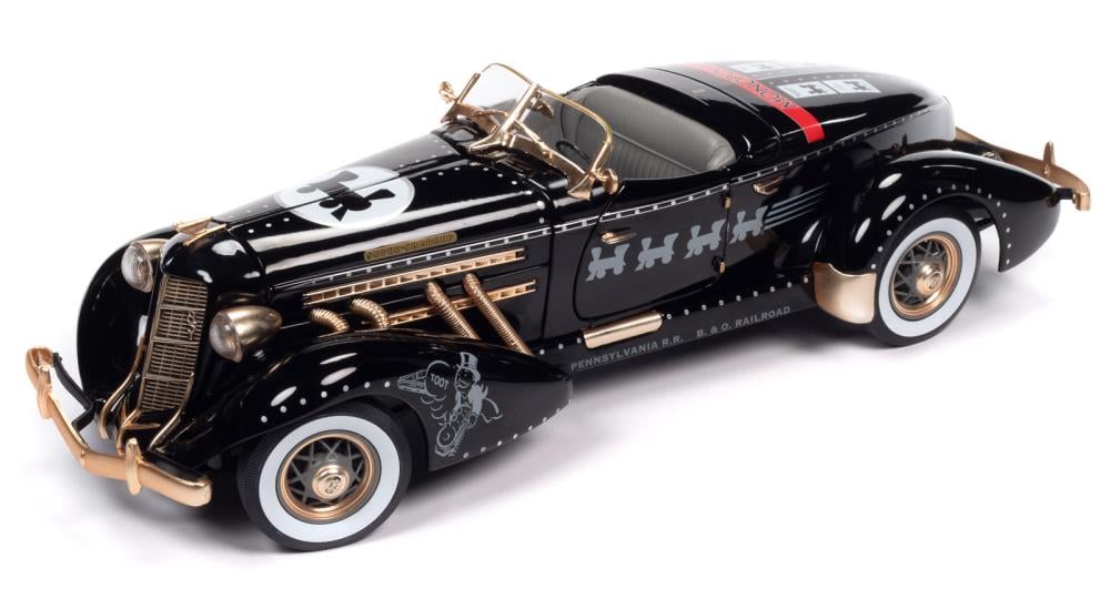 Monopoly 1935 Auburn 851 Speedster 1/18 Scale Die-Cast Model Gallery Image 6