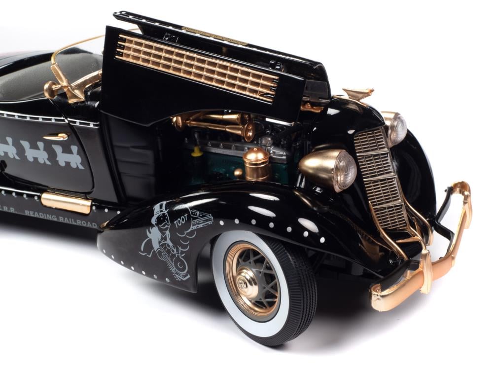 Monopoly 1935 Auburn 851 Speedster 1/18 Scale Die-Cast Model Gallery Image 10