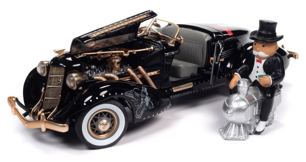 Monopoly 1935 Auburn 851 Speedster 1/18 Scale Die-Cast Model Gallery Image 8