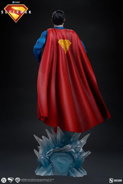 Superman (2025) Premium Format Superman Statue Gallery Image 9