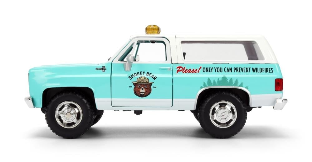 Smokey Bear Hollywood Rides Smokey Bear & 1/24 Scale 1980 Chevy Blazer Model Gallery Image 7