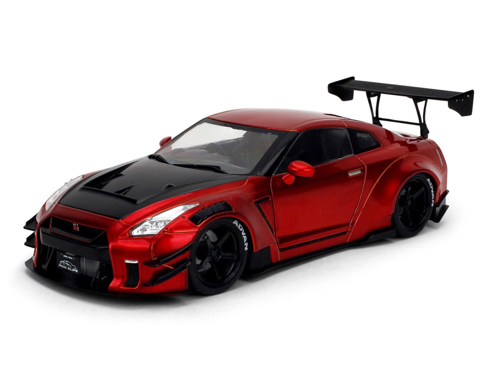 Pink Slips Nissan GTR R35 1/18 Scale Model