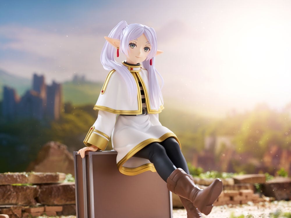 Frieren: Beyond Journey's End Desktop Cute Frieren (Trunk Case Ver.) Figure Gallery Image 1