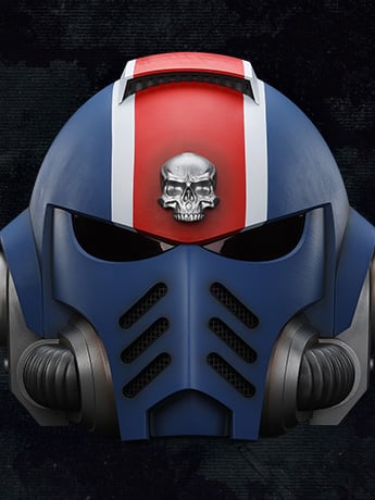 Warhammer 40,000: Space Marine 2 Ultramarines Lieutenant Titus' MKX Wearable Helmet Replica Gallery Image 2