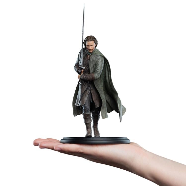The Lord of the Rings Aragorn Miniature Statue Gallery Image 14