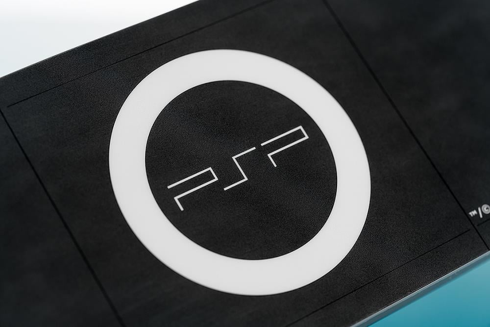 PSP (PlayStation Portable) Rattle Acrylic Standee (Black Ver.) Gallery Image 7