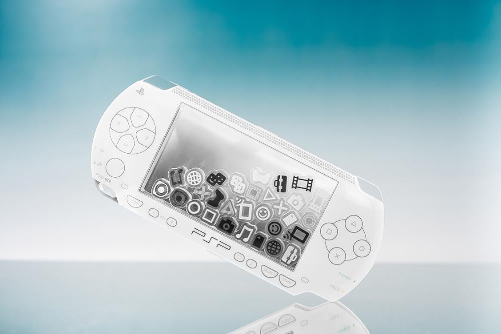 PSP (PlayStation Portable) Rattle Acrylic Standee (White Ver.)
