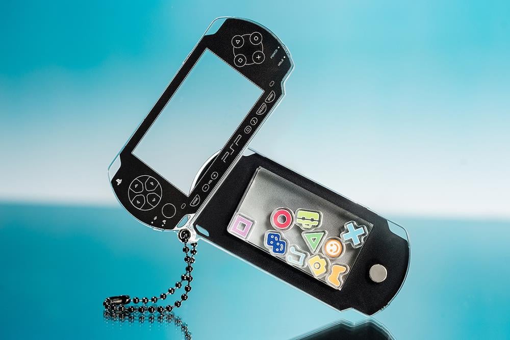 PSP (PlayStation Portable) Rattle Acrylic Keychain (Black Ver.)