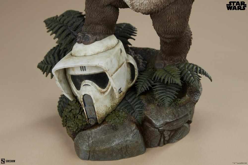 Star Wars: Return of the Jedi Premium Format Wicket Statue Gallery Image 11