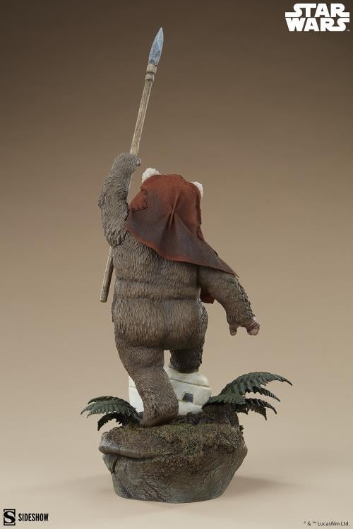 Star Wars: Return of the Jedi Premium Format Wicket Statue Gallery Image 8