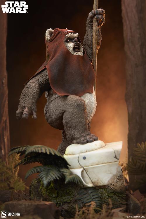 Star Wars: Return of the Jedi Premium Format Wicket Statue Gallery Image 5