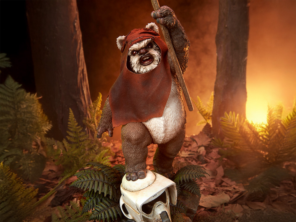 Star Wars: Return of the Jedi Premium Format Wicket Statue Gallery Image 1