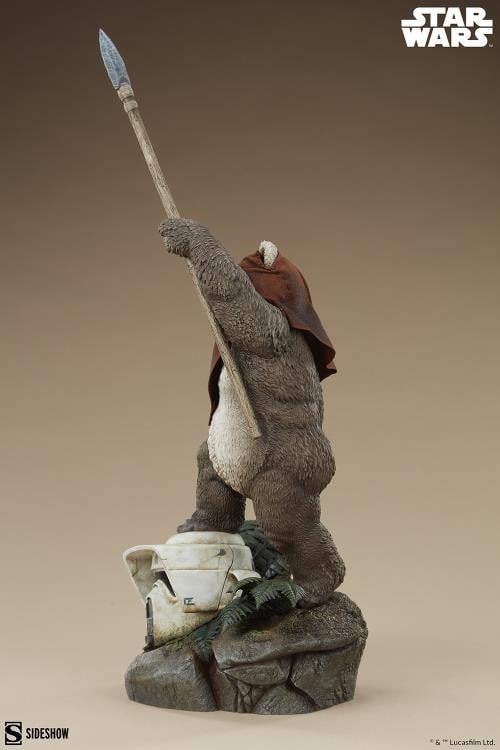Star Wars: Return of the Jedi Premium Format Wicket Statue Gallery Image 7