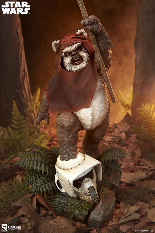 Star Wars: Return of the Jedi Premium Format Wicket Statue Gallery Image 3
