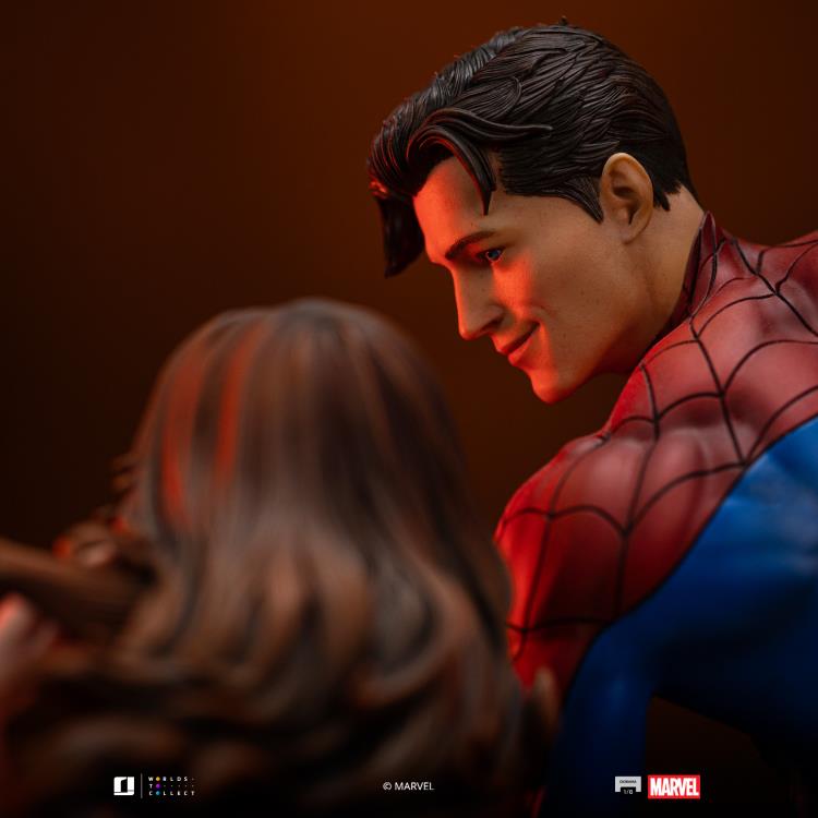 Marvel Comics Spider-Man and Mary Jane 1/6 Scale Limited Edition Diorama Gallery Image 13