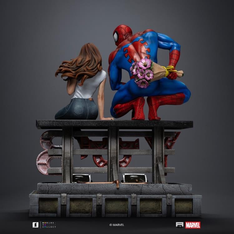 Marvel Comics Spider-Man and Mary Jane 1/6 Scale Limited Edition Diorama Gallery Image 9